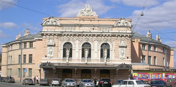 ���������� � �����-����������
Sculpture in St.-Petersburg