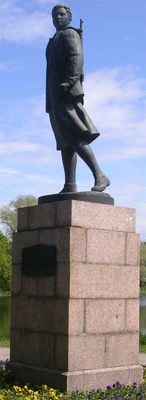 �������� �.�.���������������
Monument to Zoya A. Kosmodemyanskaya