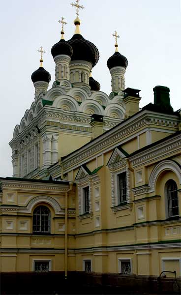 ���� � ����������
church in Ivangorod