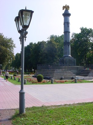 �������� �100-����� ���������� ������� � �������
Monument �100 years of the Poltava victory� in Poltava