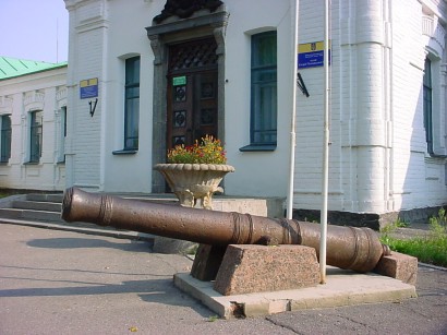 �������� ������ � �������
Monument �Gun� in Poltava