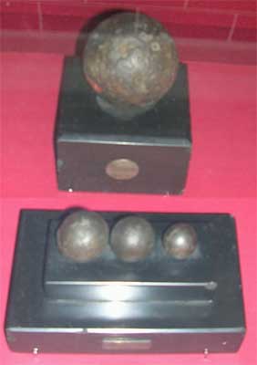 ����
cannon-balls