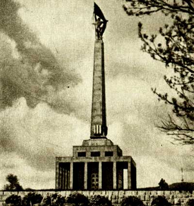 �������� ��������� ������ � ����������
Monument to the soviet warriors in Bratislava