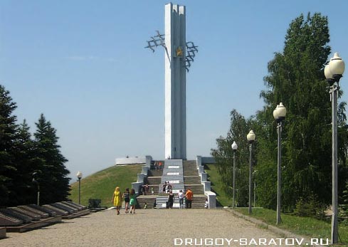 �������� �������� � ��������
Monument �Cranes� in Saratov