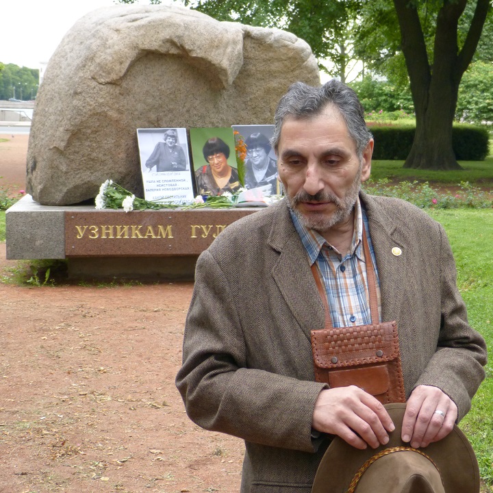 12 ���� 2015. ��������� ������ �.�.������������
July 12, 2015. Anniversary of Valeria I. Novodvorskaya's death