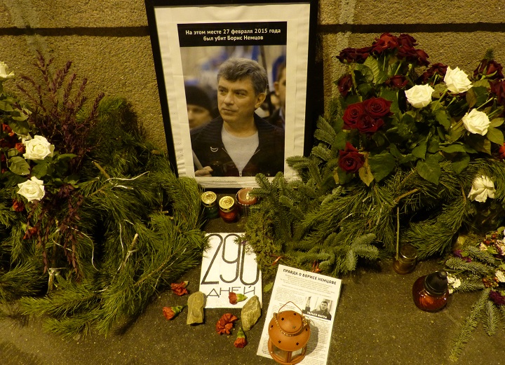 13 ������� 2015. ������ ����
December 13, 2015. The Nemtsov bridge