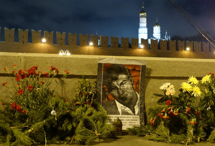13 ������� 2015. ������ ����
December 13, 2015. The Nemtsov bridge