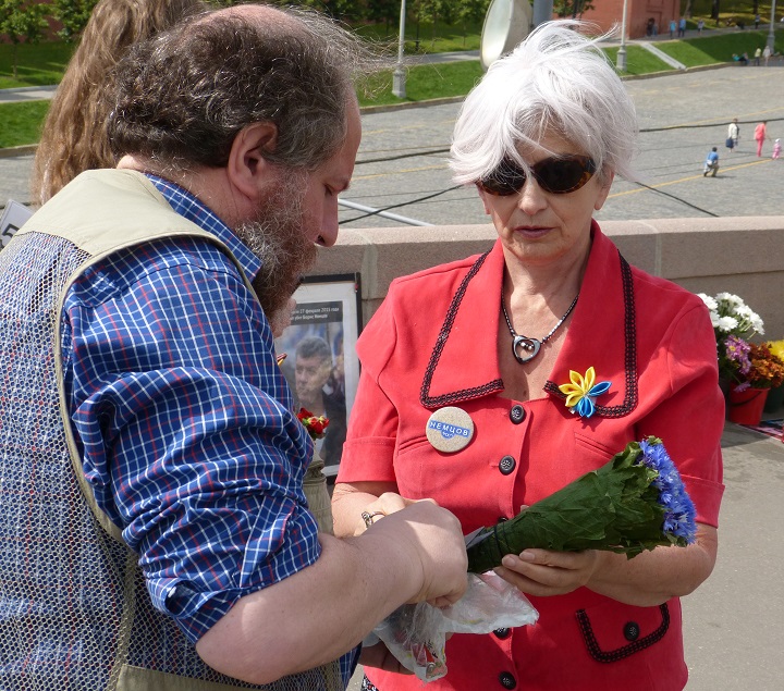 10 ���� 2016. ������ ����
July 10, 2016. The Nemtsov bridge