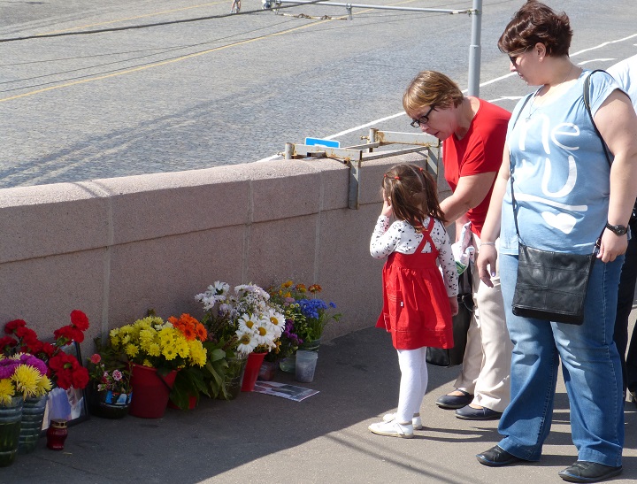 10 ���� 2016. ������ ����
July 10, 2016. The Nemtsov bridge