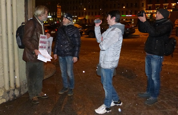 3 ������ 2016. ������������� � ���� � ������ ������� ������
November 3, 2016. The vigil and the people meeting in protection of Ildar Dadin