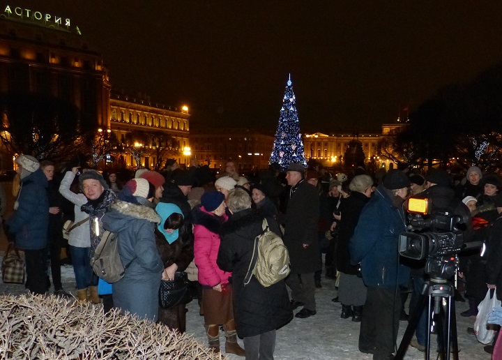 13 ������ 2017. ���� � ������ �������
January 13, 2016. The meeting in protection of St Isaacy cathedral