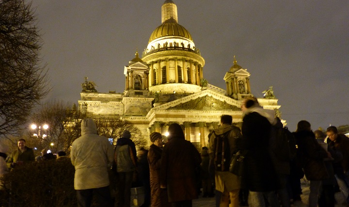 13 ������ 2017. ���� � ������ �������
January 13, 2016. The meeting in protection of St Isaacy cathedral