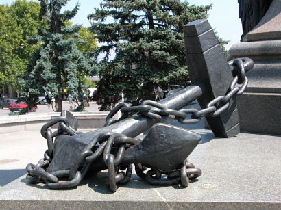 �������� �.�.�������� � �����������
Monument to Paul S. Nakhimov in Sevastopol