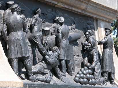 �������� �.�.�������� � �����������
Monument to Paul S. Nakhimov in Sevastopol