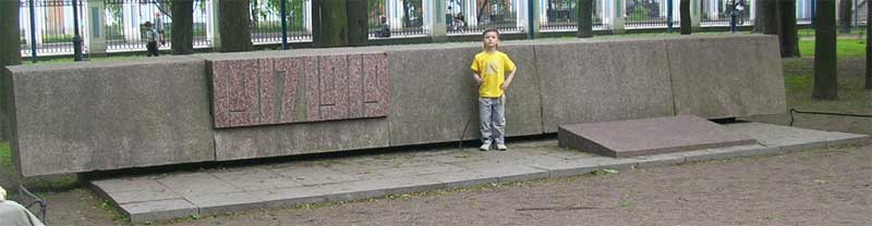 ��������<