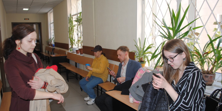 17 ������ 2023. ��� ��� ������ ���������
	<dd>April 17, 2023. The trial of Olga Smirnova