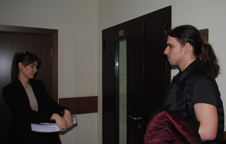 17 ������ 2023. ��� ��� ������ ���������
	<dd>April 17, 2023. The trial of Olga Smirnova