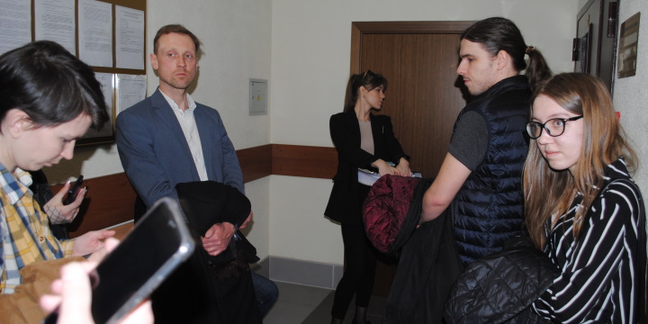 17 ������ 2023. ��� ��� ������ ���������
	<dd>April 17, 2023. The trial of Olga Smirnova