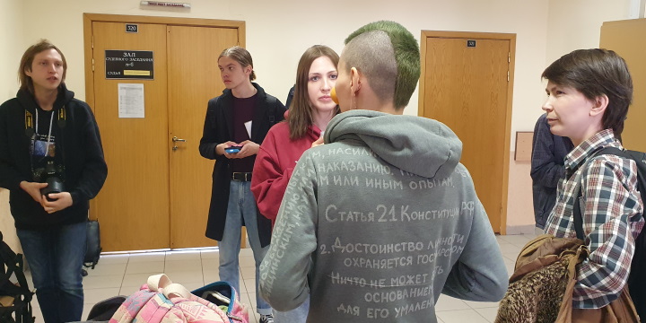 20 ������ 2023. ��� ��� ����������� ����������
April 20, 2023. The trial of Alexandra Skochilenko