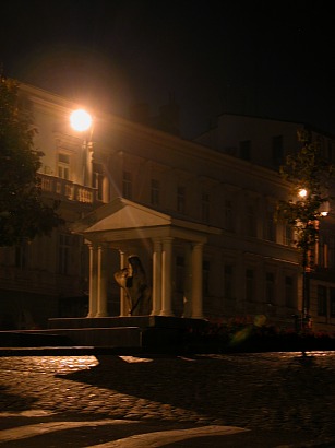 �������� �� � ������
Monument in Odessa
