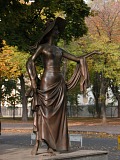 �������� ���� �������� � ������
Monument to Vera Kholodnaya in Odessa