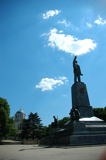 �������� �.�.������ � �����������
Monument to Vladimir I. Lenin in Sevastopol