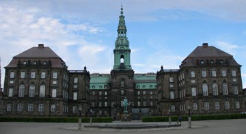 ��������  � �����������
Monument in Copenhagen