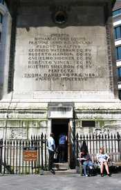 �������� ��������� ������ � �������
Monument to the Great fire of London