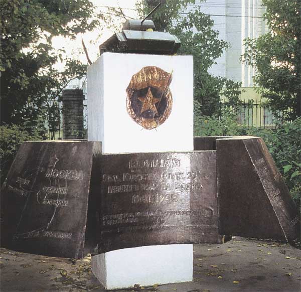 �������� ������ 5-� ����������� �������� �����, ������ � ���� �� ������
Monument to the warriors of 5th guard tank army, who has lost during Great Patriotic war