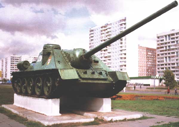 �������� ��������� ������� �.�.��������
Monument �Tank brigade under M.F.Katukov�