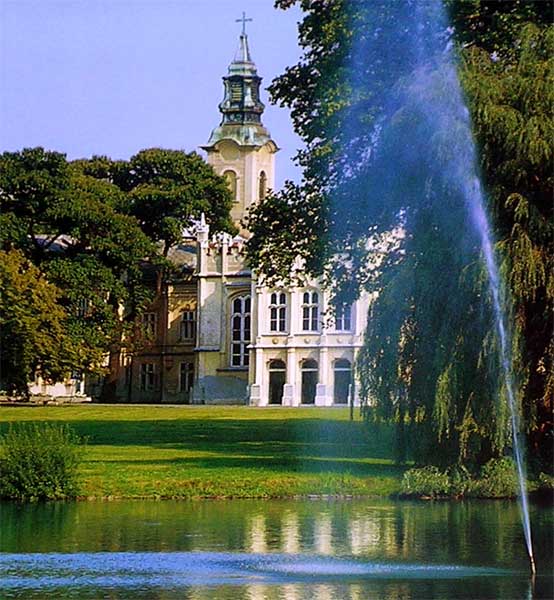 �������. �������
Hungary. Church