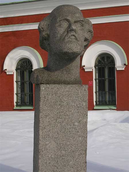 �������� �.�.������������ � �����-����������
Monument to Constantine E. Tsiolkovsky in St.-Petersburg
