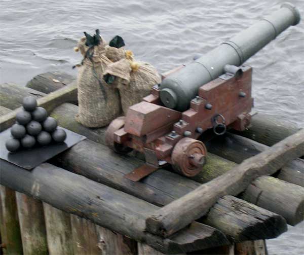����� �� ����
the gun on Neva