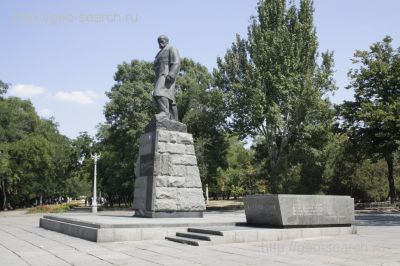 �������� �������� � ������
Monument to Taras G. Shevchenko in Odessa