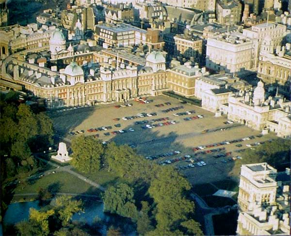 �������� � �������
Monument in London