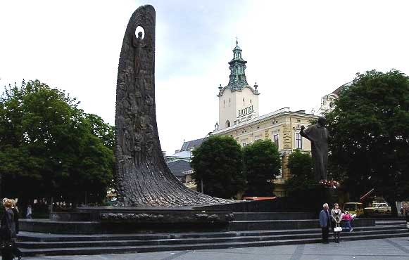 �������� �.�.�������� �� ������
Monument to Taras G. Shevchenko in Lviv