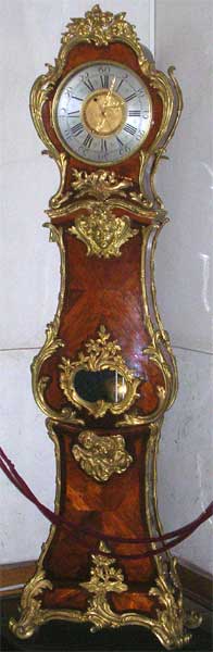 ���� ��������� � ��������
Floor-watch in Hermitage