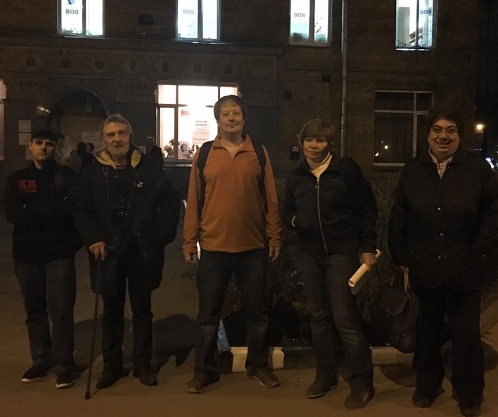 20 ������ 2016. �������� ���� � ������ ���������� ����� �����
April 20, 2016. The meeting of the people in defence of Dante library