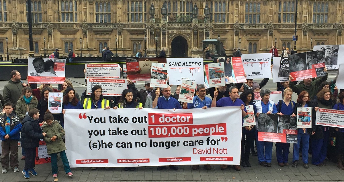 17 ������� 2016. ������������� �������� � ����� � ������������ � ������
December 17, 2016. The vigil of doctors and nurses in solidarity with Syria
