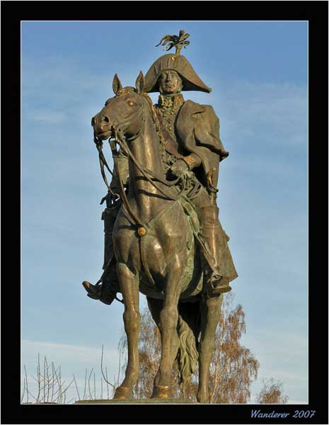 �������� �.�.�������-��-����� � �����������
monument to Michael B. Barklay de Tolli in Chernyakhovsk
