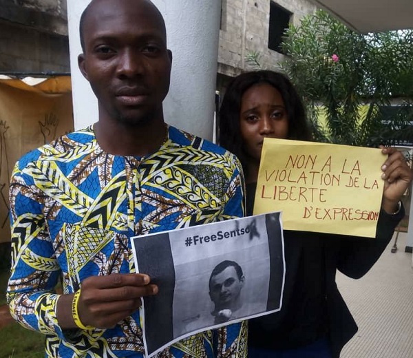 ��������� ����� �������
The support of Oleg Sentsov