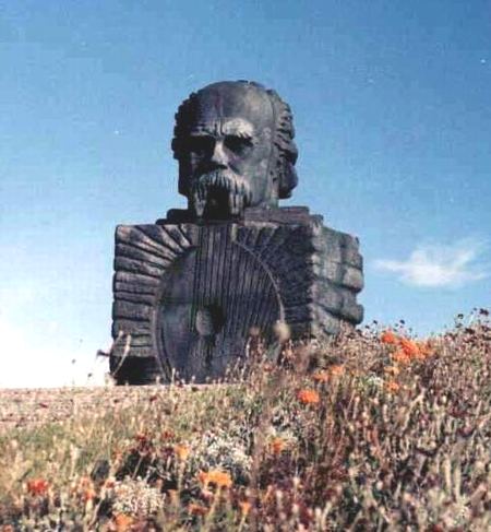 �������� �������� � ����� ���
Monument to Taras G. Shevchenko in Bilyi Bir
