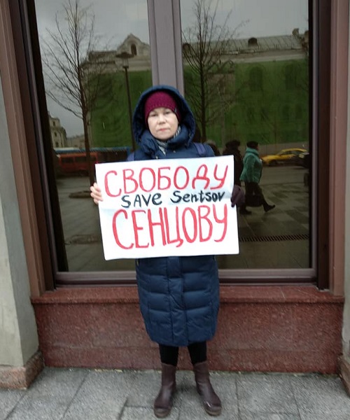 10 - 14 ������� 2018. ����� � ��������� ����� �������
December 10 - 14, 2018. The picket in support of Oleg Sentsov