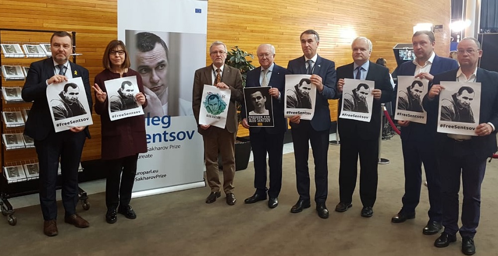 9 - 12 ������� 2018. ����� � ��������� ����� �������
December 9 - 12, 2018. Action in support of Oleg Sentsov