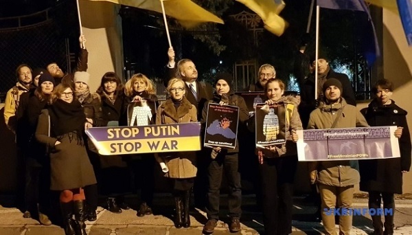 9 - 12 ������� 2018. ����� � ��������� ����� �������
December 9 - 12, 2018. Action in support of Oleg Sentsov