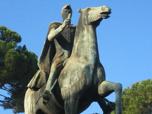 �������� �. �������� � ����
Monument to Simon Bolivar in Rome
