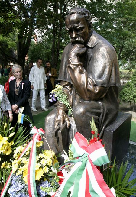 �������� �������� � ���������
Monument to Taras G. Shevchenko in Budapest