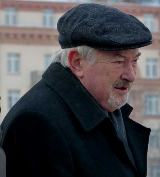 ����������� �� ������� � ������ ������������� ��������
Speech on the meeting in protection of the Farforovskoye cemetery