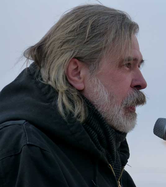 ����������� �� ������� � ������ ������������� ��������
Speech on the meeting in protection of the Farforovskoye cemetery