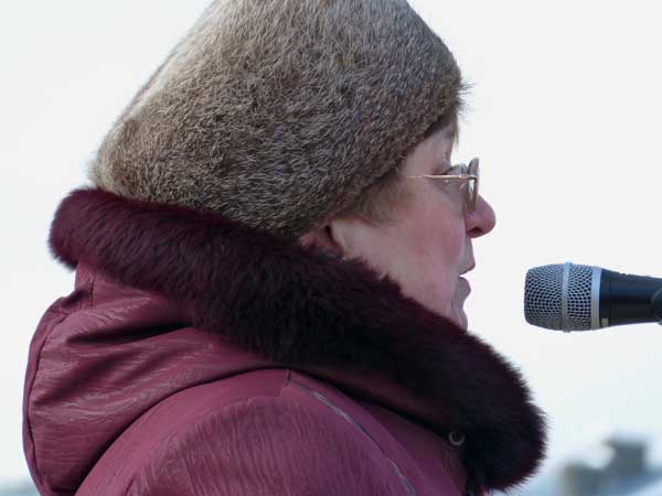 ����������� �� ������� � ������ ������������� ��������
Speech on the meeting in protection of the Farforovskoye cemetery